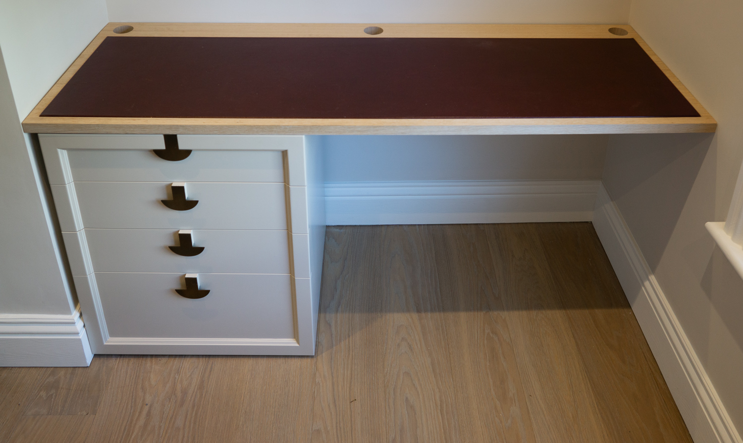 Desk Top, Oak desk with leather inset desktop & bespoke drawer unit.
