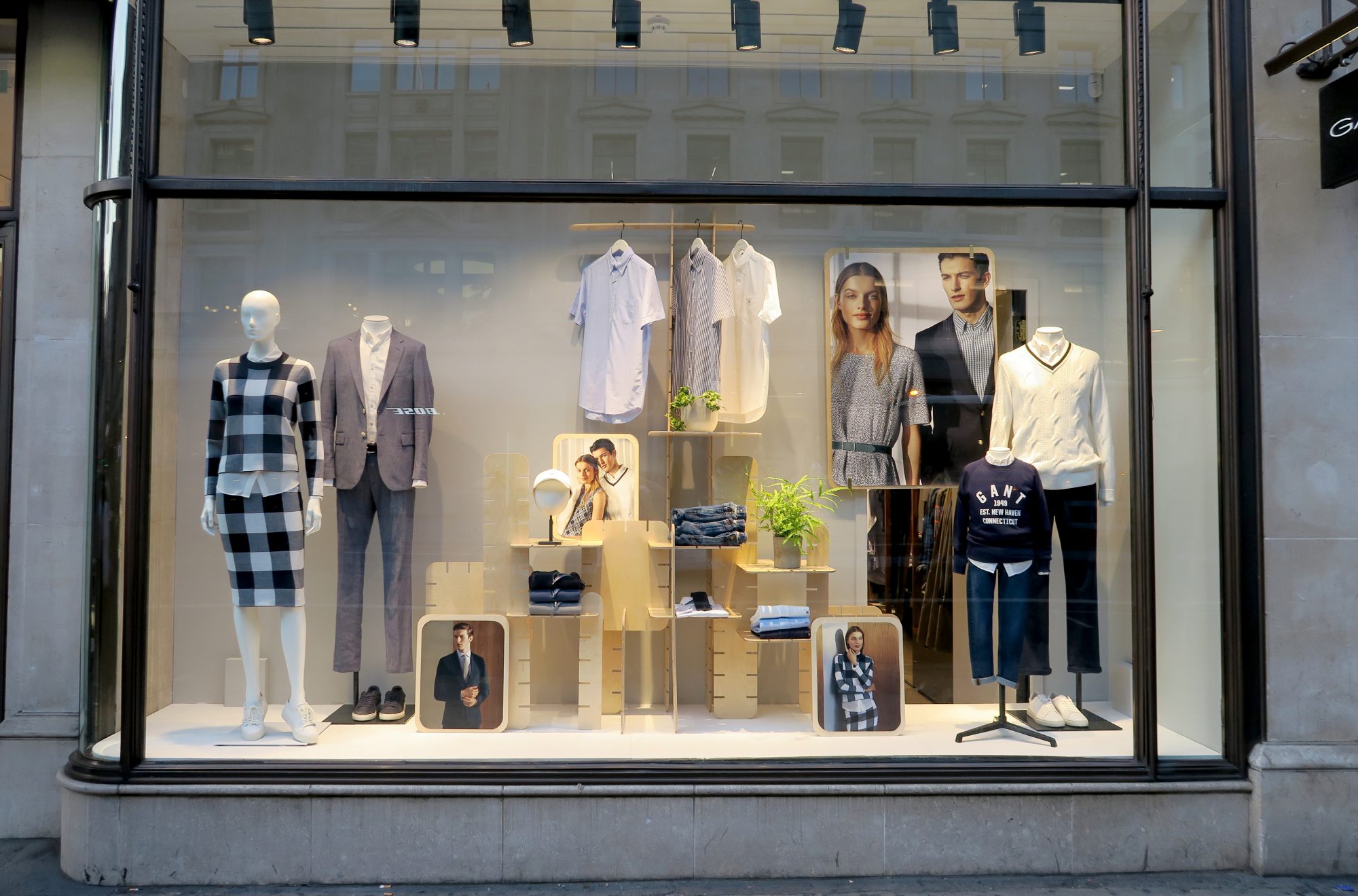 REGENT STREET WINDOW, Lacquered birch