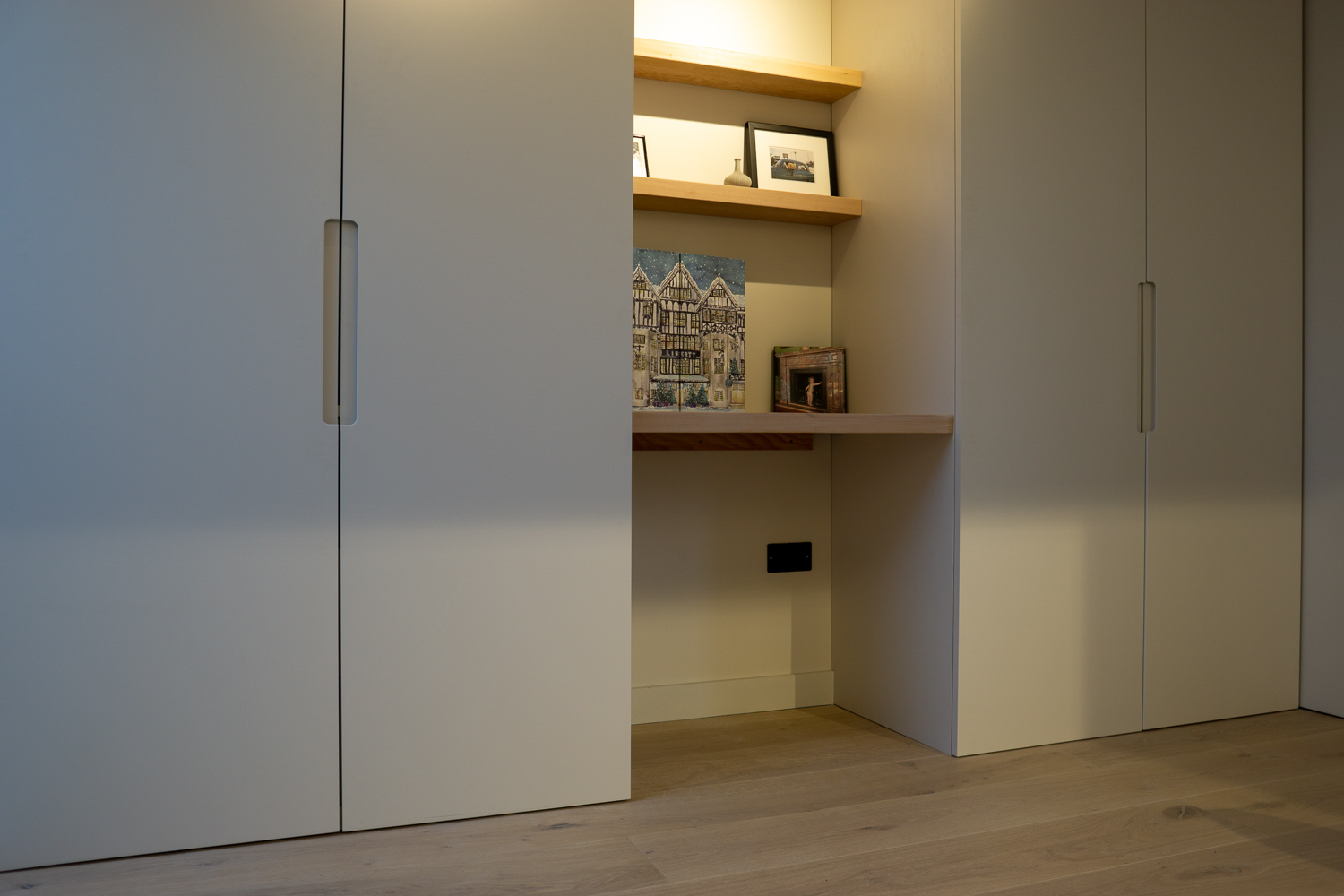 TENNYSON ROAD, Master Wardrobes with CNC handles and Douglas Fir shelving
