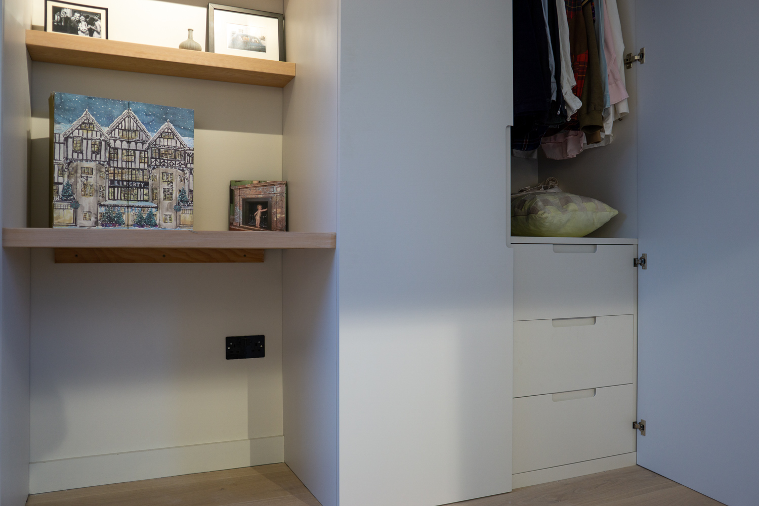 TENNYSON ROAD, Master Wardrobes with CNC handles and Douglas Fir shelving
